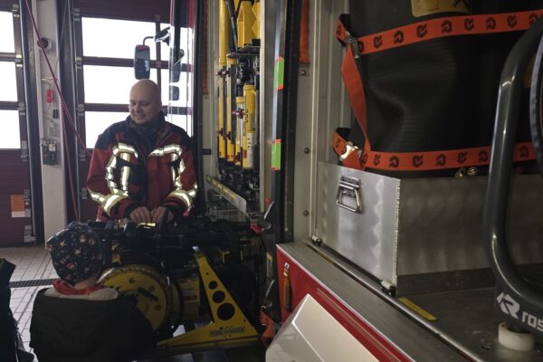 Grundschule zu Besuch bei der Feuerwehr